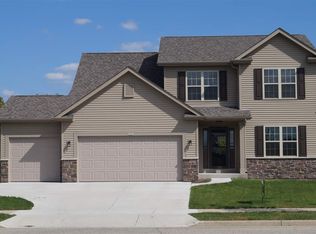 1121 Red Oak, Johnson Creek, WI 53038
