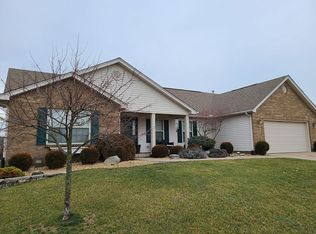 215 Quail Hollow Dr, Brookville, OH 45309
