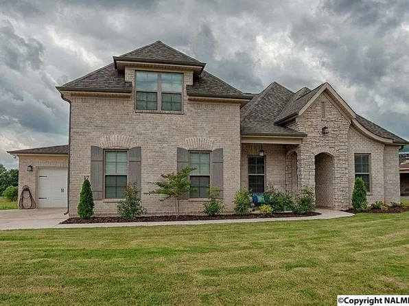17 Astoria Ln SE, Gurley, AL 35748