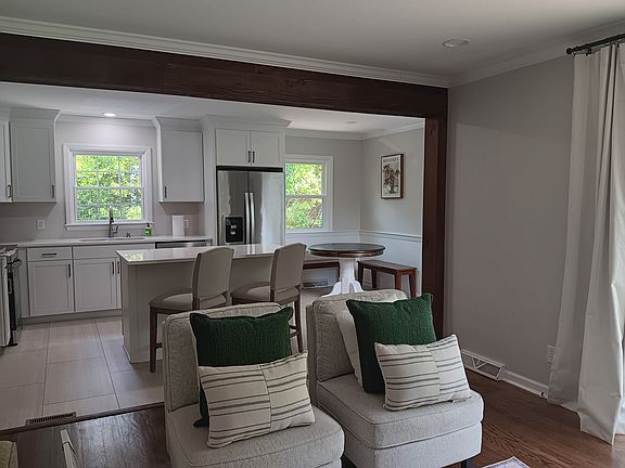 3rd image of 1708 Gracewood Dr