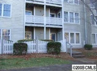 6020 Pinebark Ct, Charlotte, NC 28212