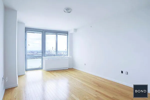 Rented by Bond New York | media 5