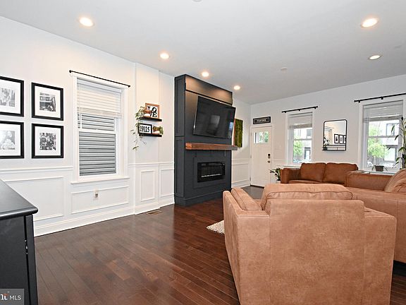 5th image of 2220 Trenton Ave