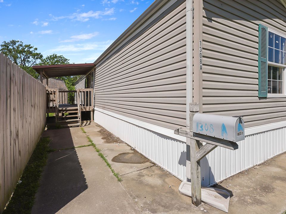 1st image of 1308 N Van Buren St Unit A &