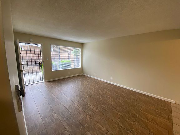 5th image of 348 Cerritos Ave APT 2