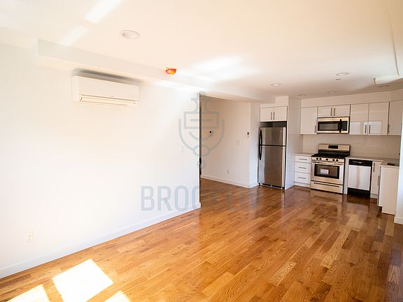 3rd image of 850 Flatbush Ave #8A