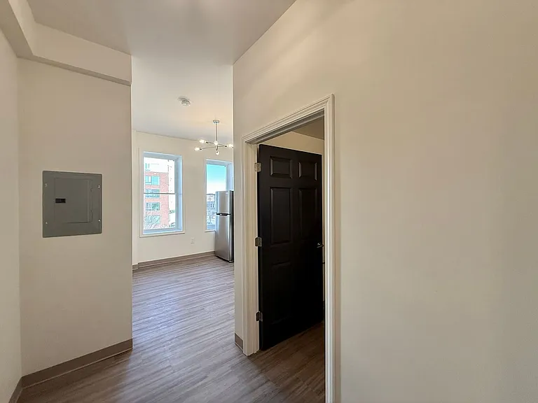 1138 Elm St — Photo 10