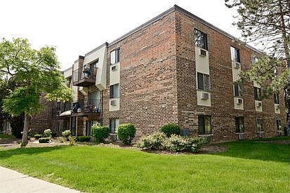 3rd image of 1459 N Winslowe Dr APT 201