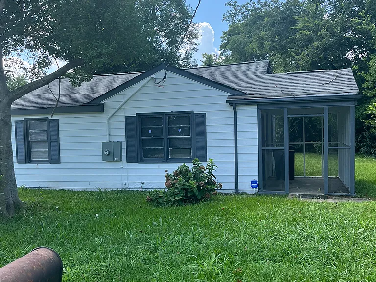 521 Rachael St — Photo 1