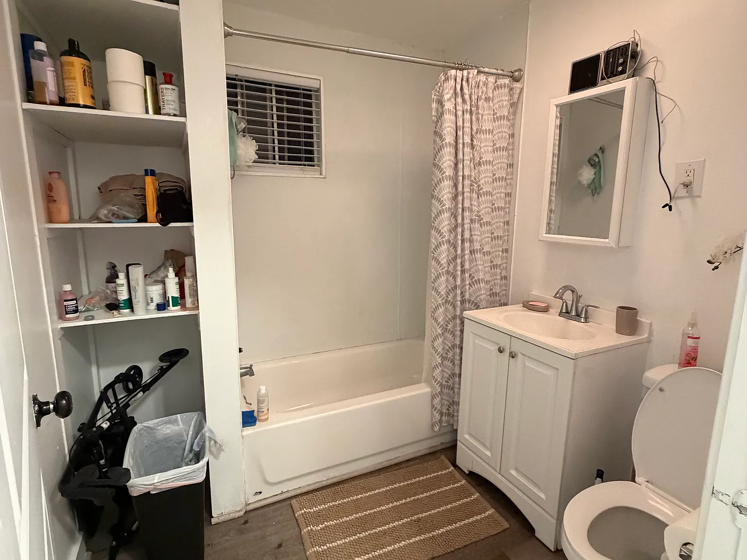3 bed, 1140 sqft, $2,950 — Photo 4