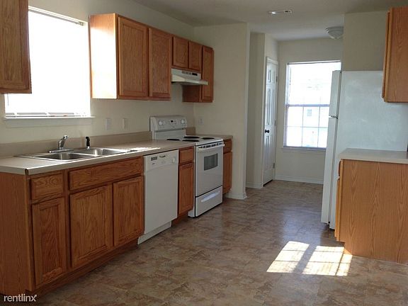5th image of 15143 Deer Creek Dr #A