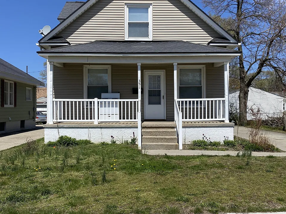 351 W 19th St