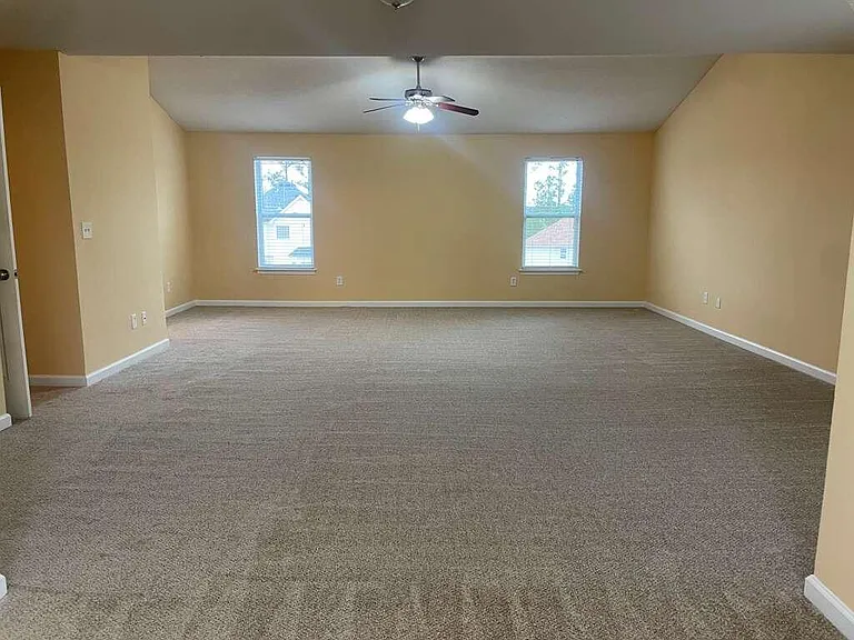 408 Canoga Ct — Photo 8