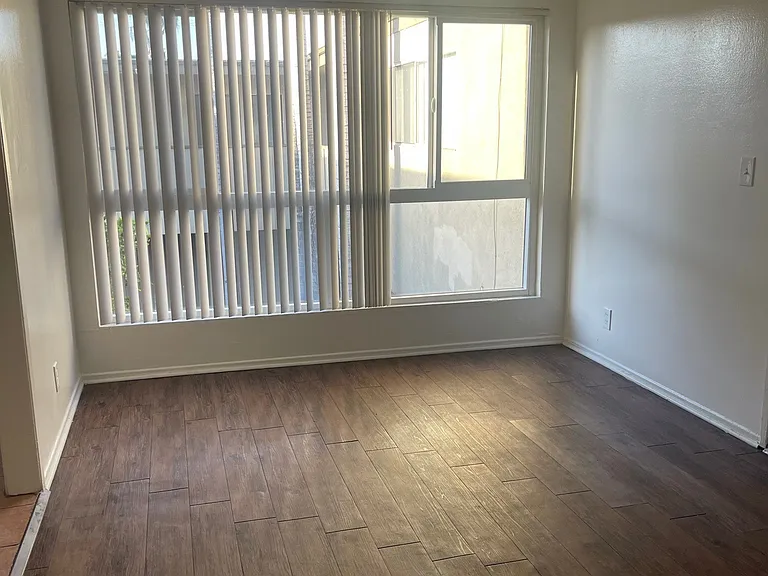 4217 Carlin Ave. — Photo 2