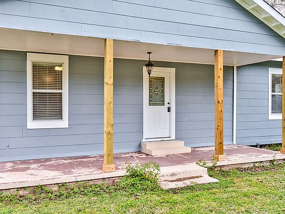 2nd image of 2771 62nd St