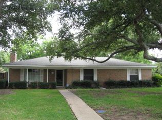 107 Poinsetta Cir, Terrell, TX 75160