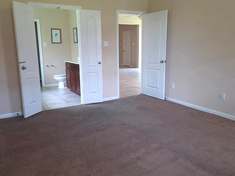 20703 Winghaven Dr — Photo 17