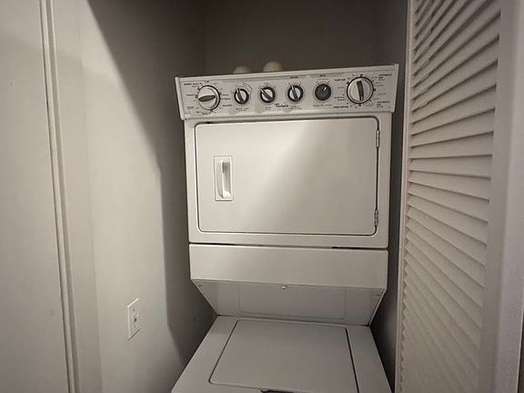 5th image of 1143 N Cambridge Ave