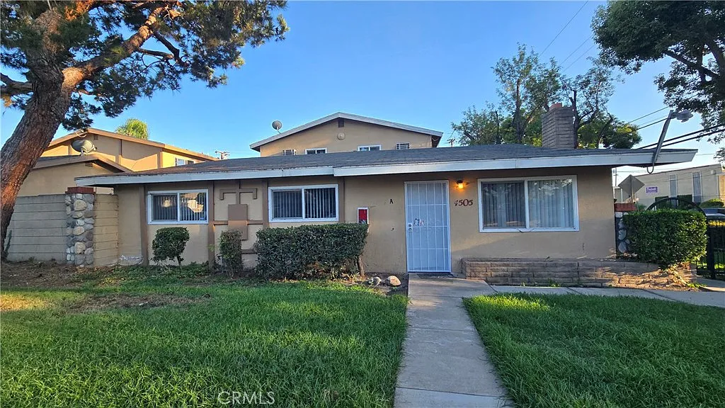 3 bed, 1150 sqft, $3,200 — Photo 1
