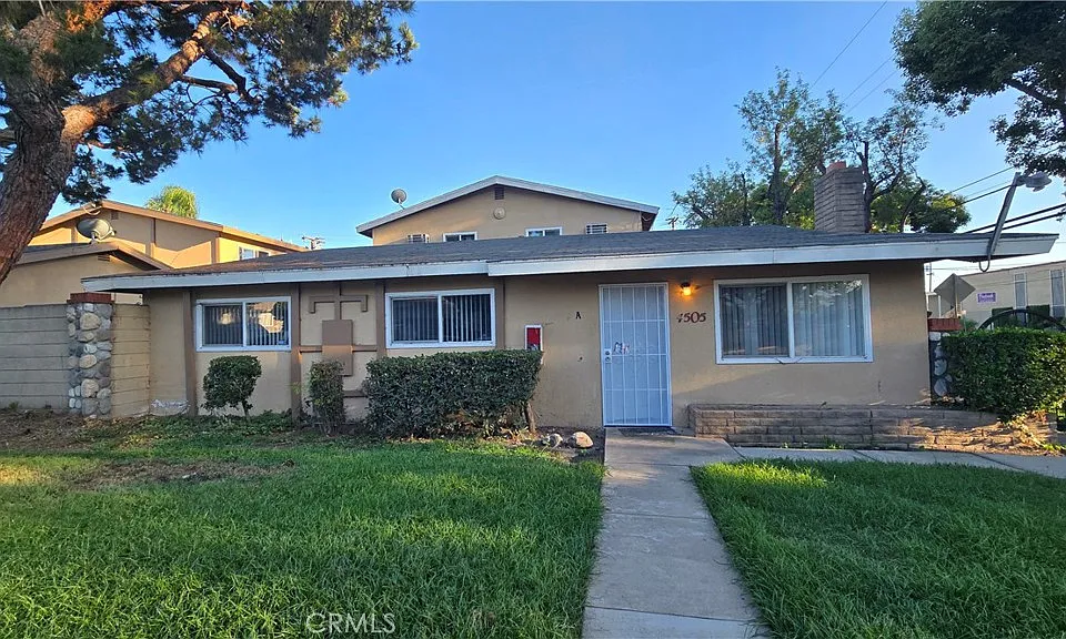 4505 Canoga St #A