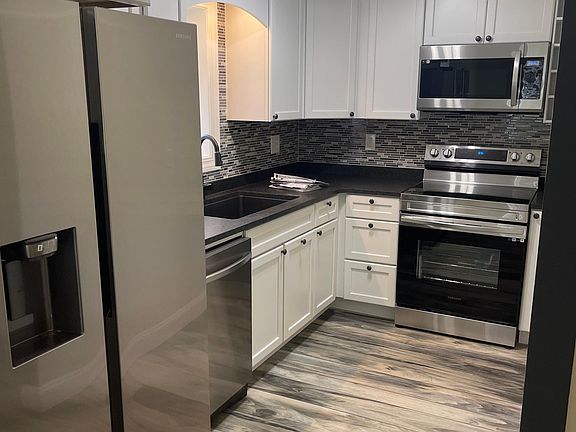 2nd image of 32 W Washington St Unit 8