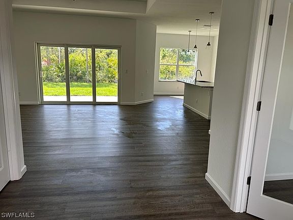 5th image of 516 Walter Gifford Ave S