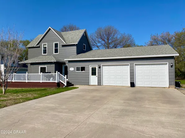 1222 4th St, Langdon, ND 58249