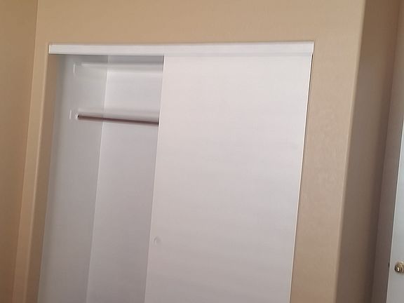 4th image of 9284 N Hidden Creek Dr
