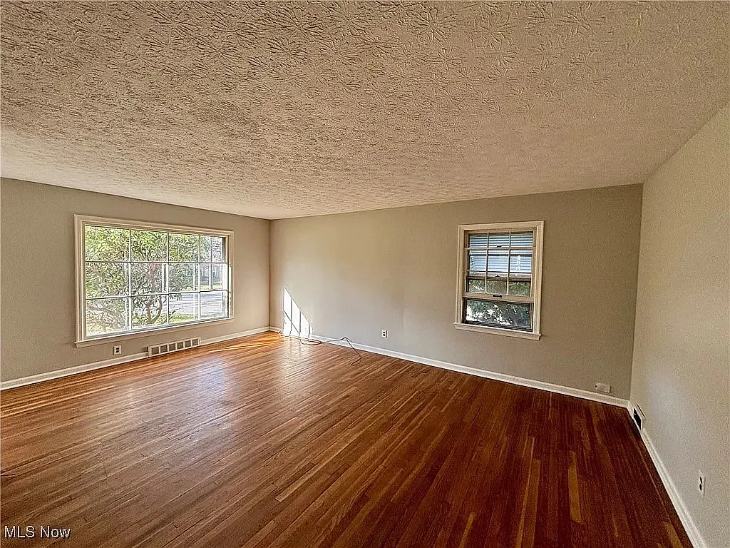 4 bed, 2209 sqft, $1,850 — Photo 4