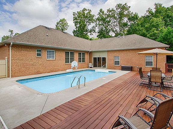 3rd image of 214 Braden Ct #2