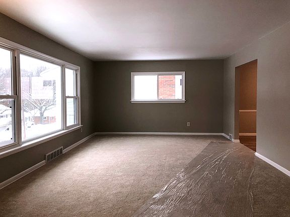 5th image of 1598 Kingsley Ave