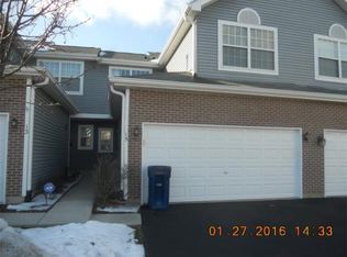 15 Grandview Ct, Algonquin, IL 60102