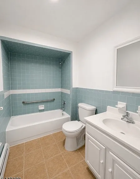 1110 Hampton Pl — Photo 8