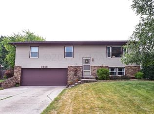 3928 3rd St S, Moorhead, MN 56560