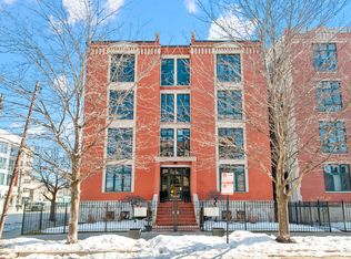 471 N Green St #3, Chicago, IL 60642