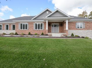 331 W Sedgewood Dr, Valparaiso, IN 46385