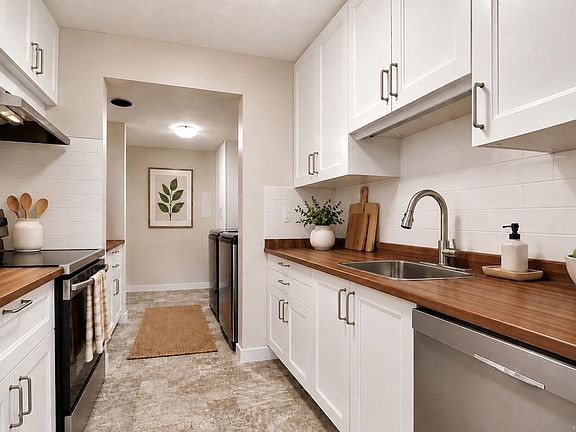 2nd image of 840 Craigflower Rd #44