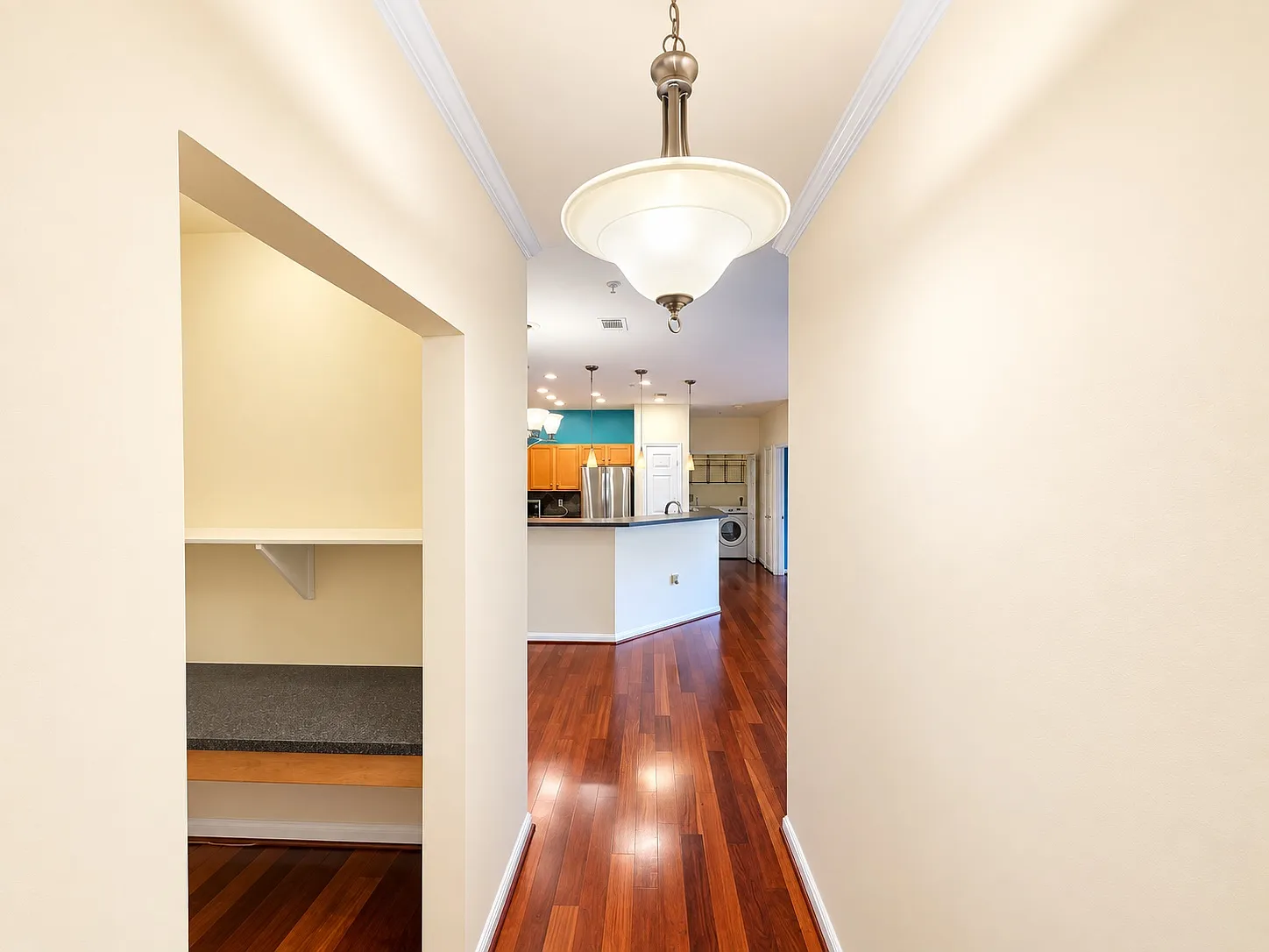 2 bed, 1102 sqft, $2,400 — Photo 2