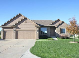8729 W Conrey Ct, Wichita, KS 67205
