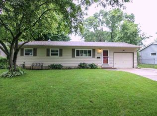 5930 Meadowood Dr, Madison, WI 53711