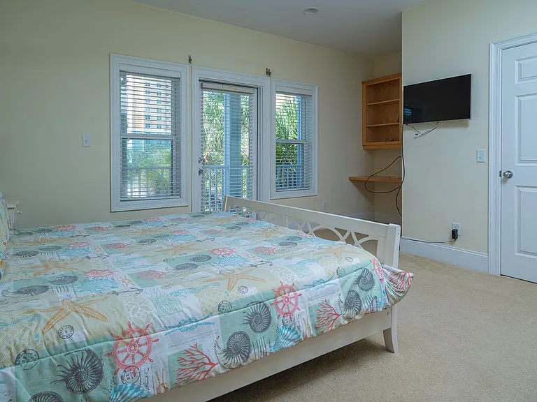 7414 Thomas Dr — Photo 9