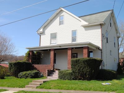 202 S 10th St, Connellsville, PA, 15425