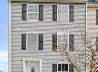 38 Envy Ct, Inwood, WV 25428