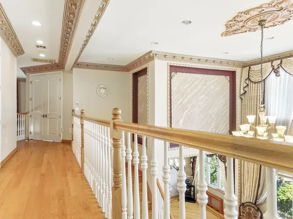 77-16 Kew Forest Lane image 26 of 38