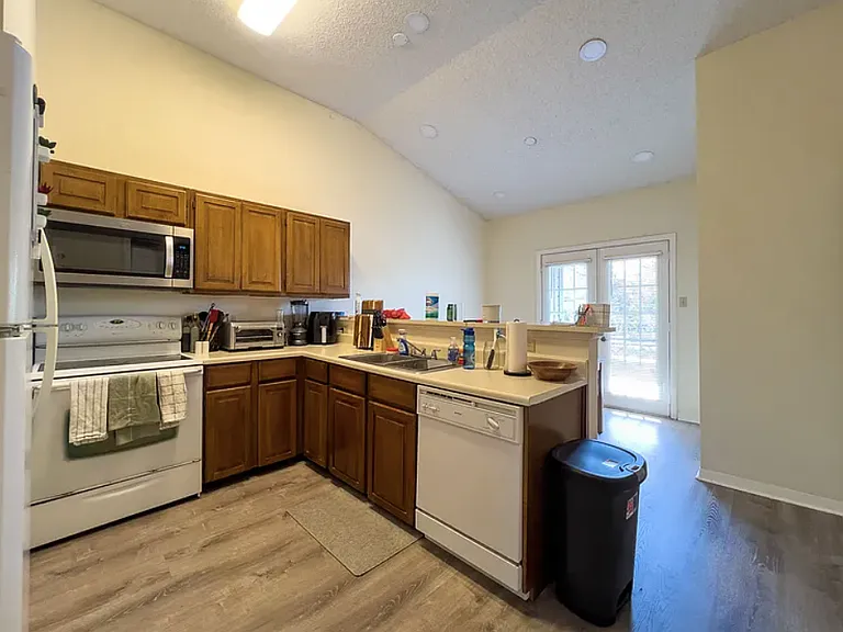 2216 San Gabriel St #108 — Photo 6