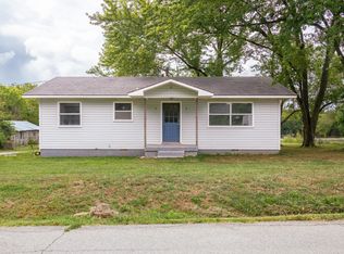 7571 W Lightfoot St, Seligman, MO 65745