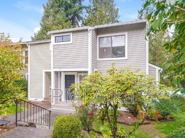 11818 NE 105th Ct, Kirkland, WA 98033
