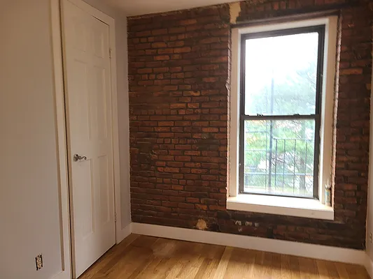 Rented by The Hamilton Group | media 18