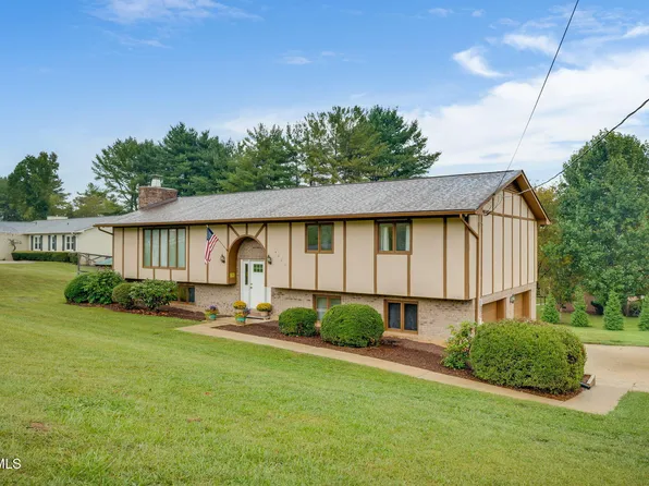 4802 S Wind Dr, Kingsport, TN 37664