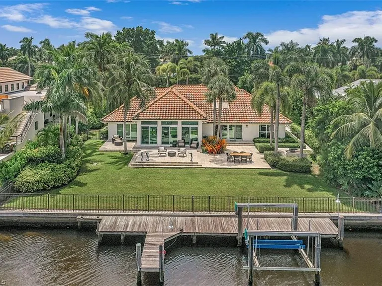 655 Galleon Dr — Photo 33
